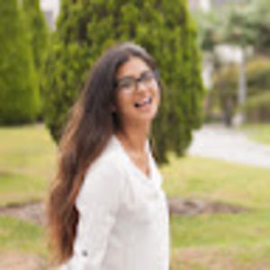 Meet your Posher, Daniela melissa